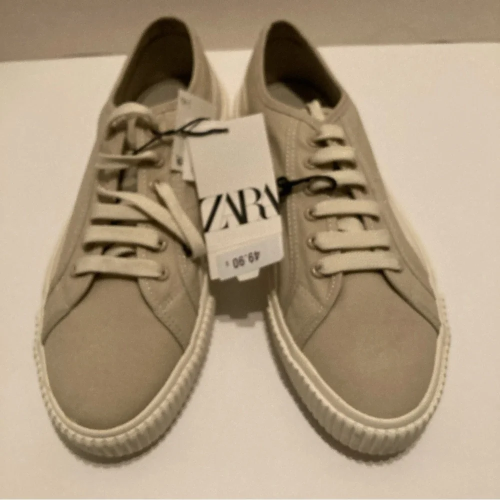 Zara Women’s Platform Athletic Tennis Shoes‎ Sneakers Size 9